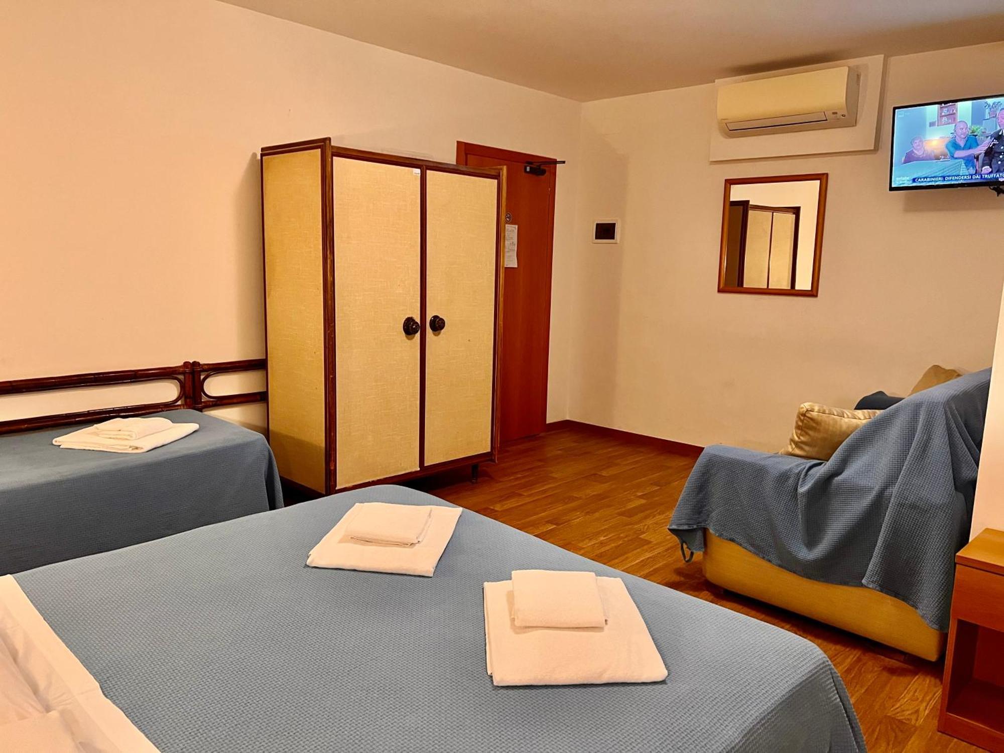 Hotel Canada Венеция Экстерьер фото